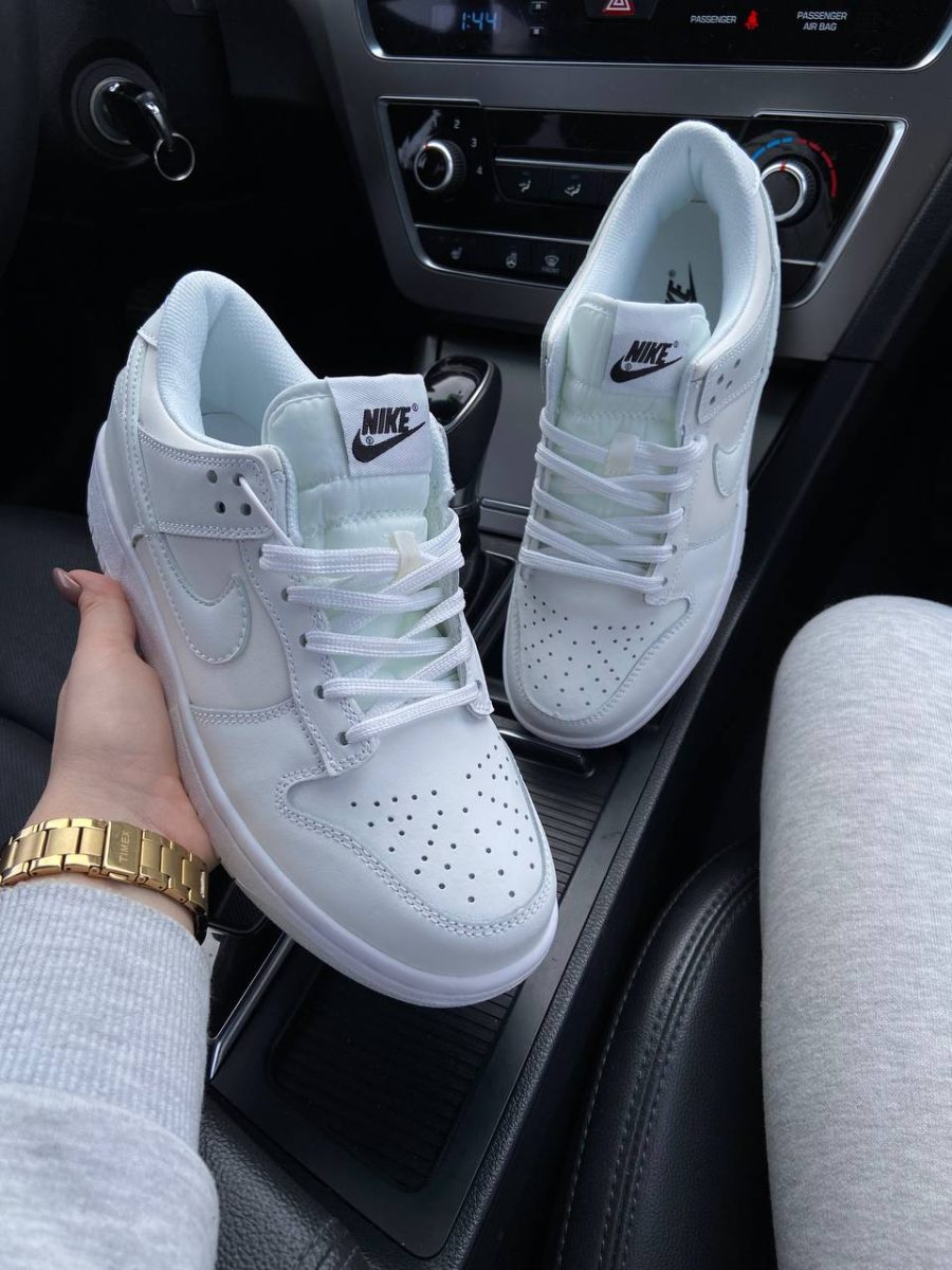 Кроссовки Nike Dunk Low Triple White