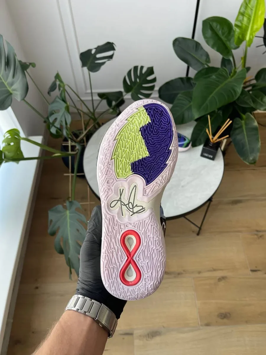 Кроссовки Nike Kyrie 8 Infinity Aluminum