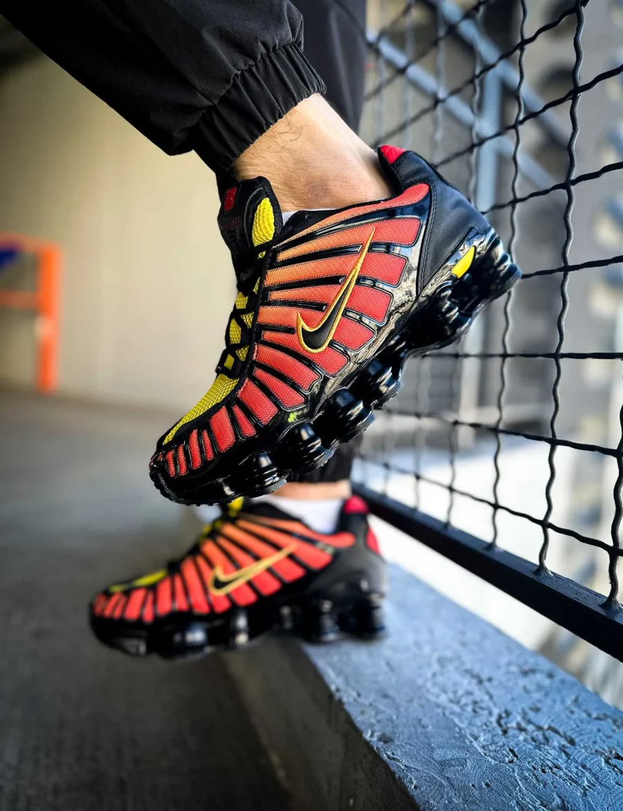 Кросівки Nike Shox TL Sunrise Gradient