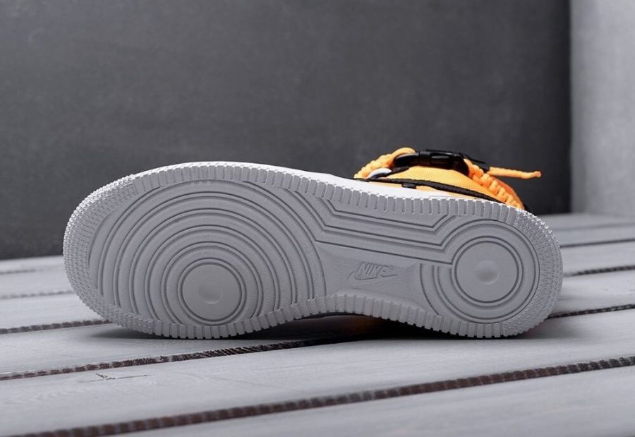 Кросівки Nike Special Field Air Force 1 High Yellow/Black