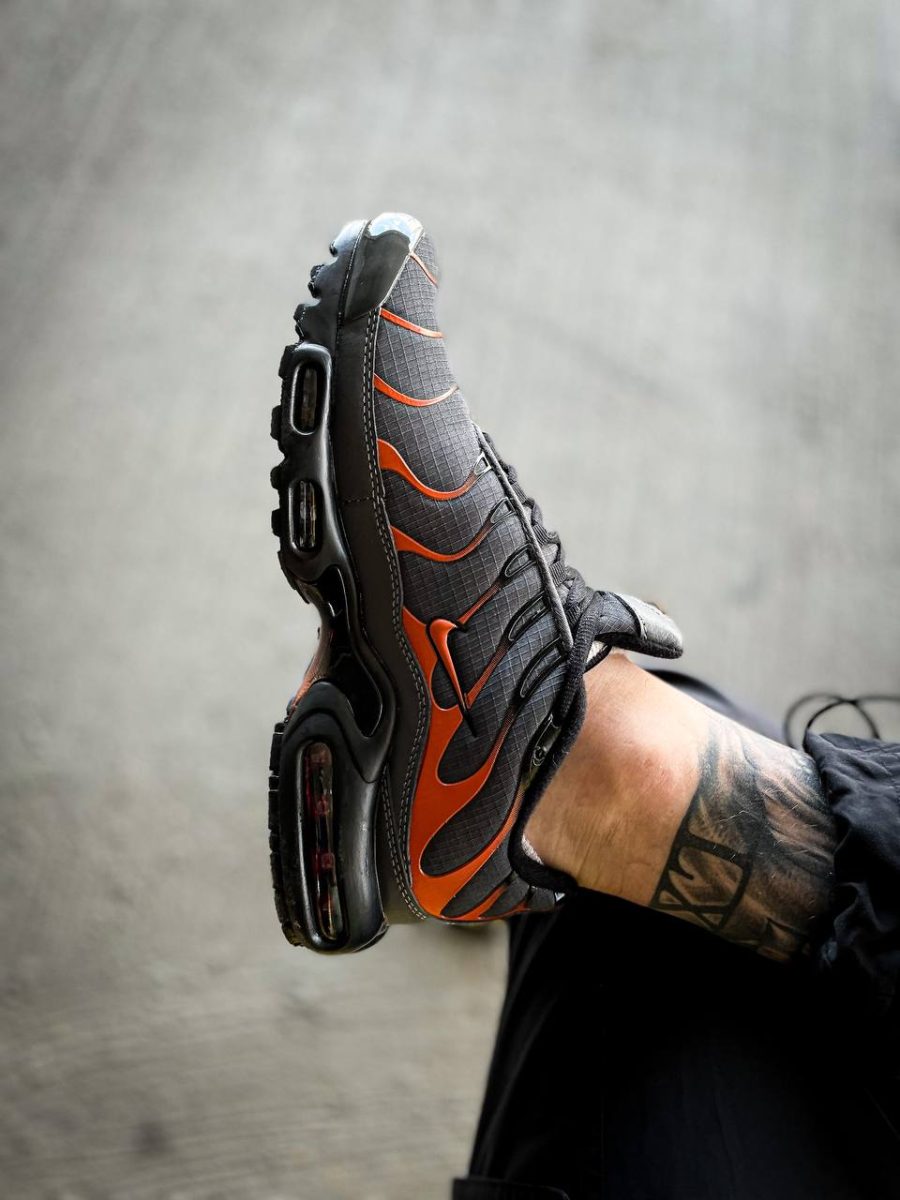 Кросівки Nike TN Air Max Plus Black/Orange