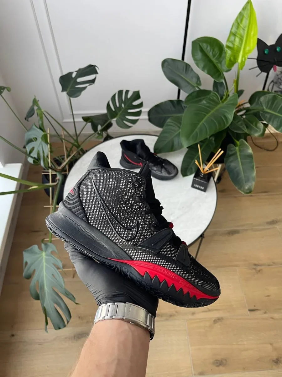 Кросівки Nike Kyrie 7 Bred