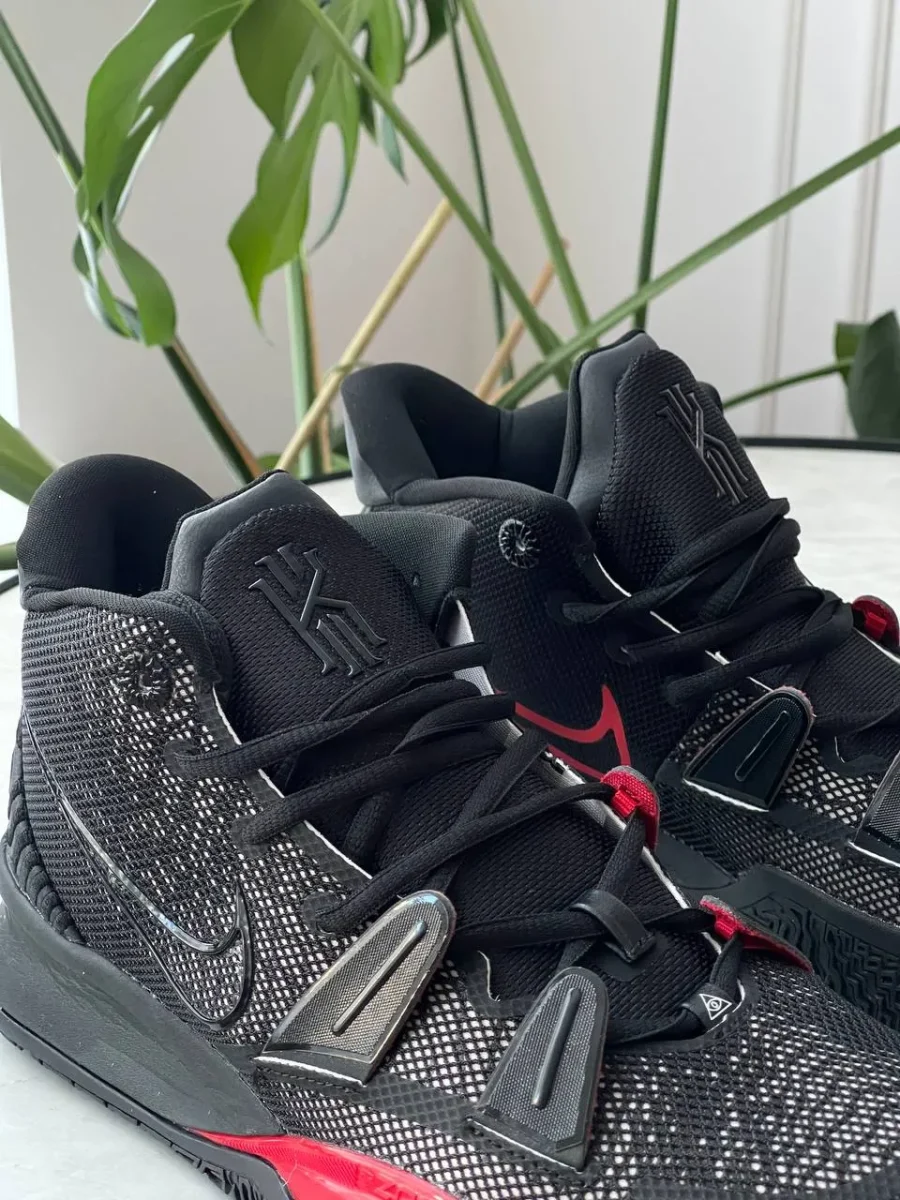 Кросівки Nike Kyrie 7 Bred