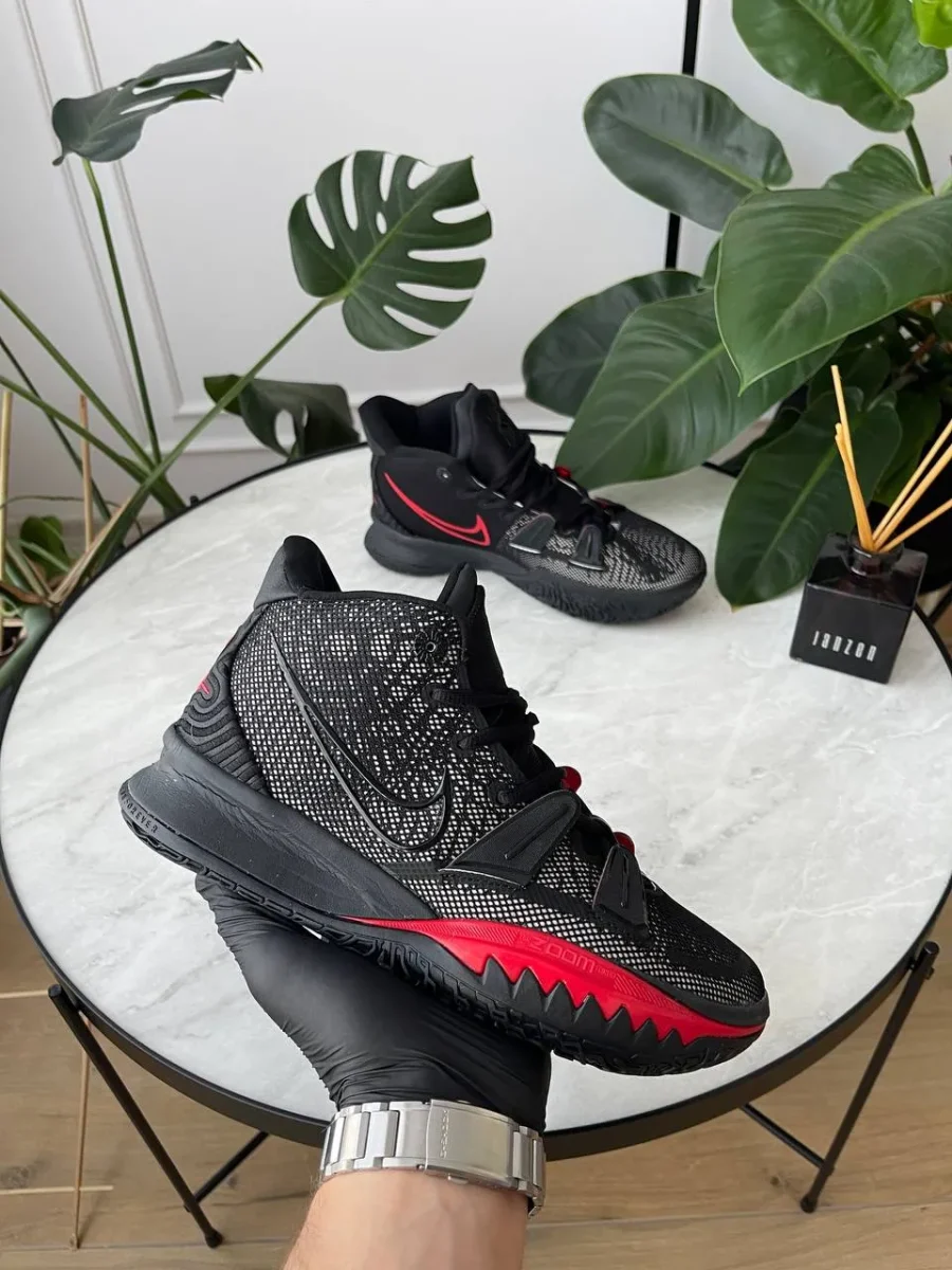 Кросівки Nike Kyrie 7 Bred