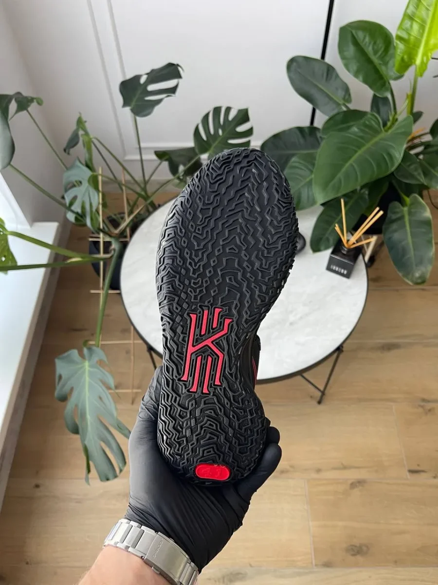 Кросівки Nike Kyrie 7 Bred