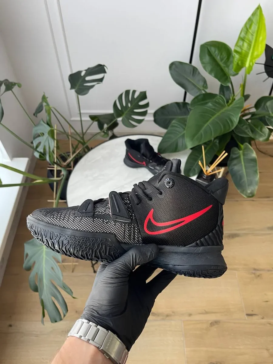 Кросівки Nike Kyrie 7 Bred