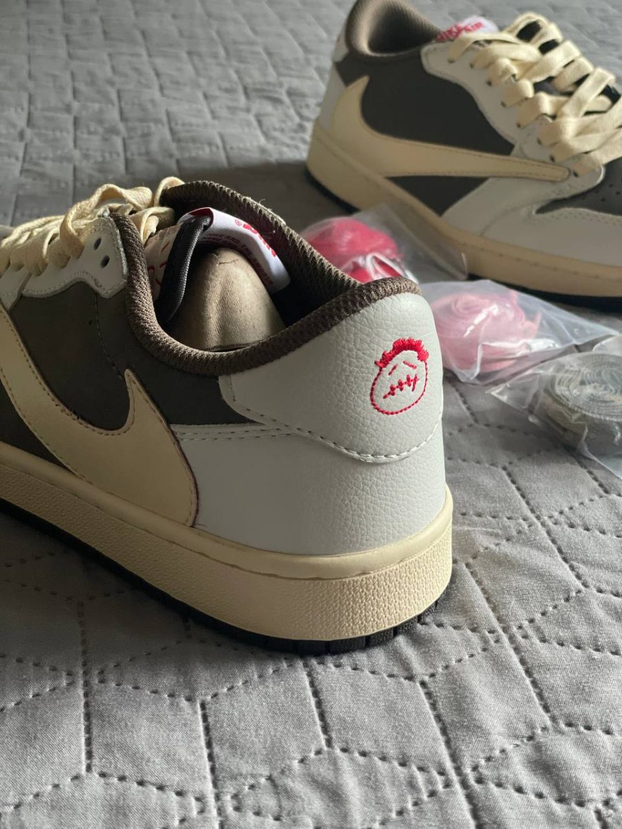 Кросівки Nike Air Jordan 1 Low OG x Travis Scott Reverse Mocha