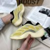 Кроссовки Adidas Yeezy Boost 700 V3 Safflower