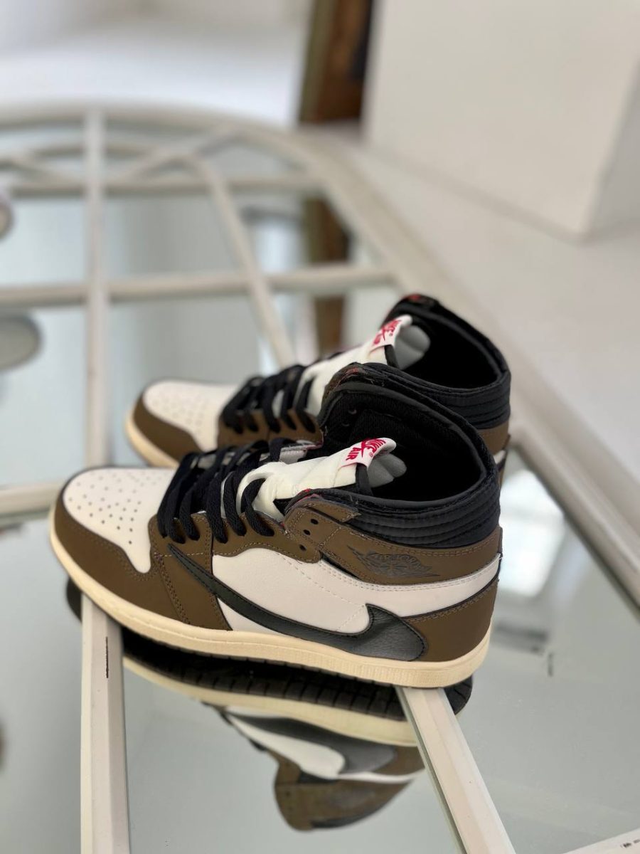 Кросівки Nike Air Jordan 1 Retro High Travis Scott Cactus Jack
