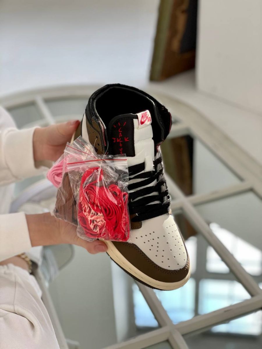 Кросівки Nike Air Jordan 1 Retro High Travis Scott Cactus Jack