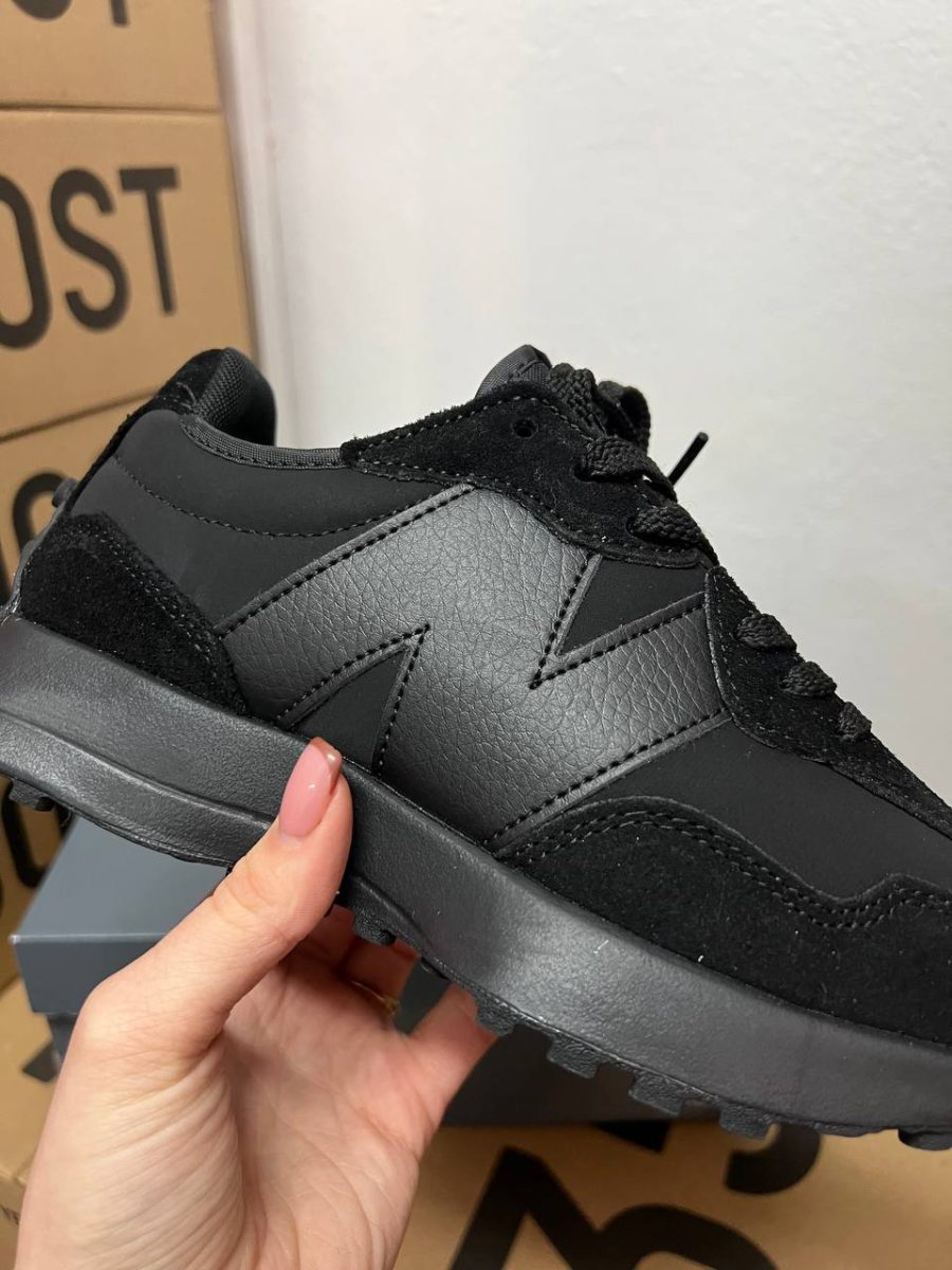 Кросівки New Balance 327 Triple Black