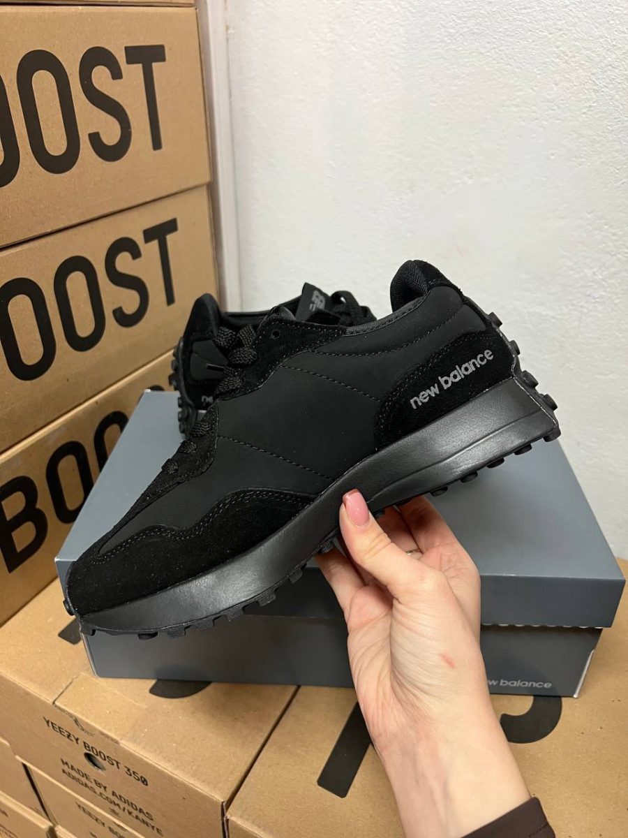 Кросівки New Balance 327 Triple Black