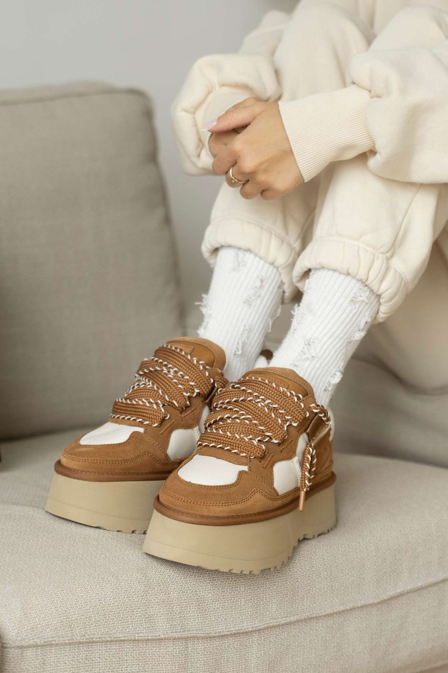 Черевики UGG Astromel Chestnut