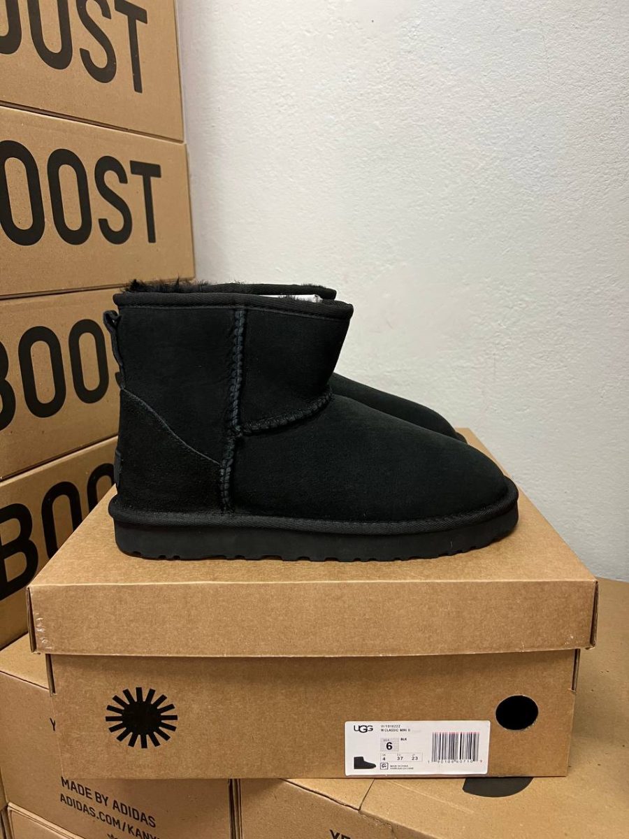 Ботинки UGG Classic Mini 2 Black