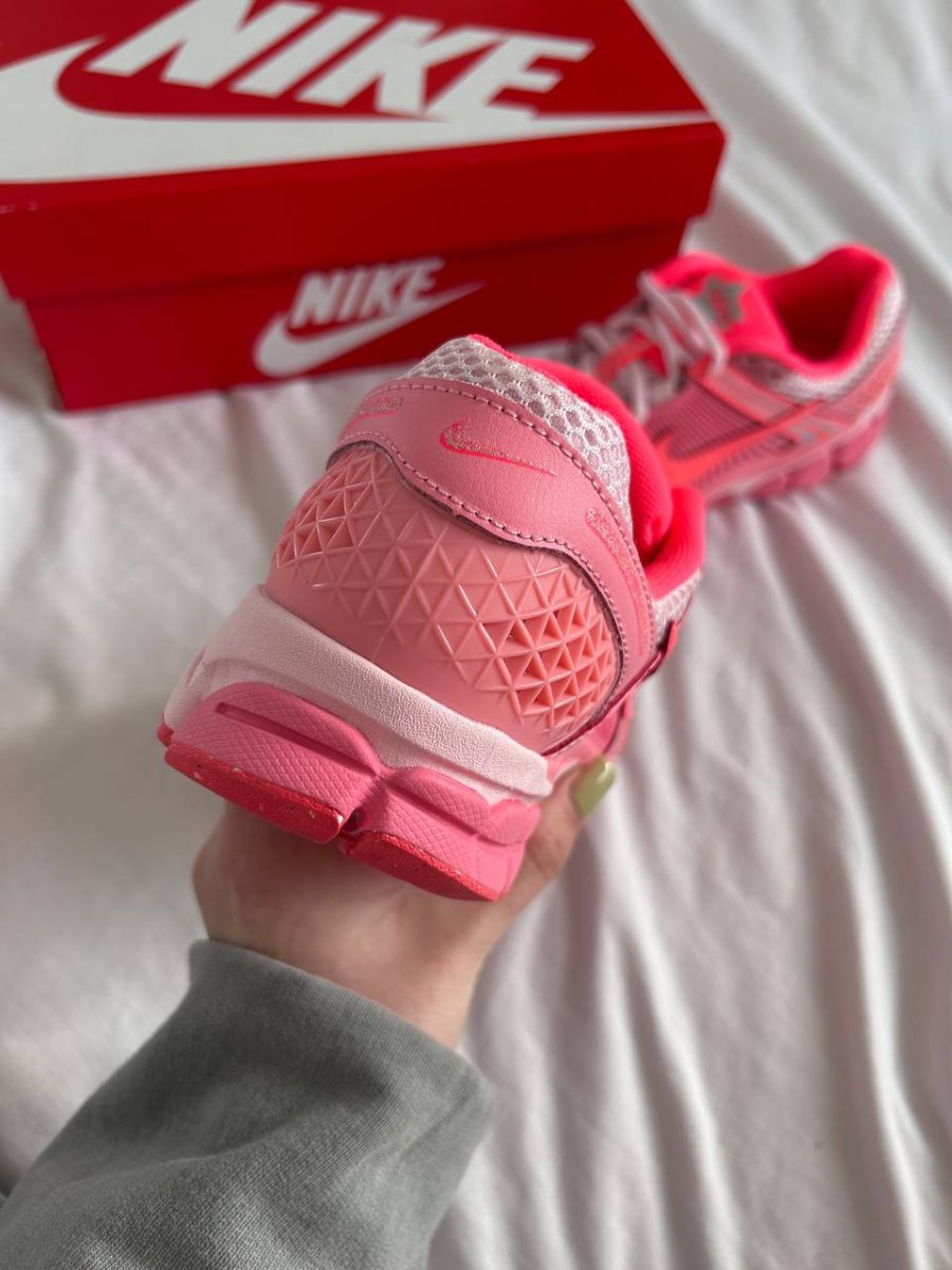 Кроссовки Nike Air Zoom Vomero 5 Barbie
