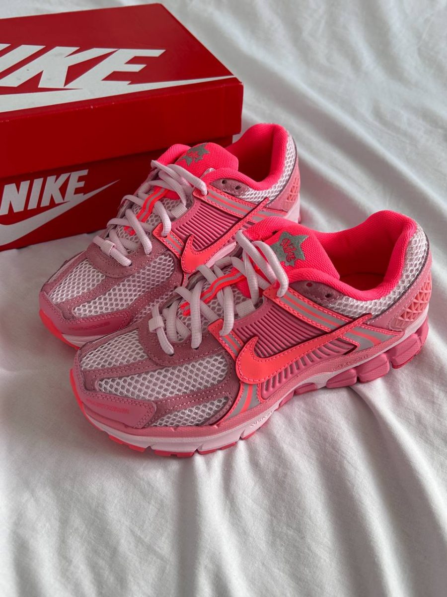 Кроссовки Nike Air Zoom Vomero 5 Barbie