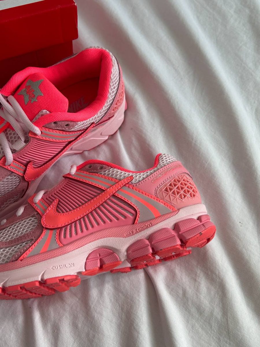 Кроссовки Nike Air Zoom Vomero 5 Barbie