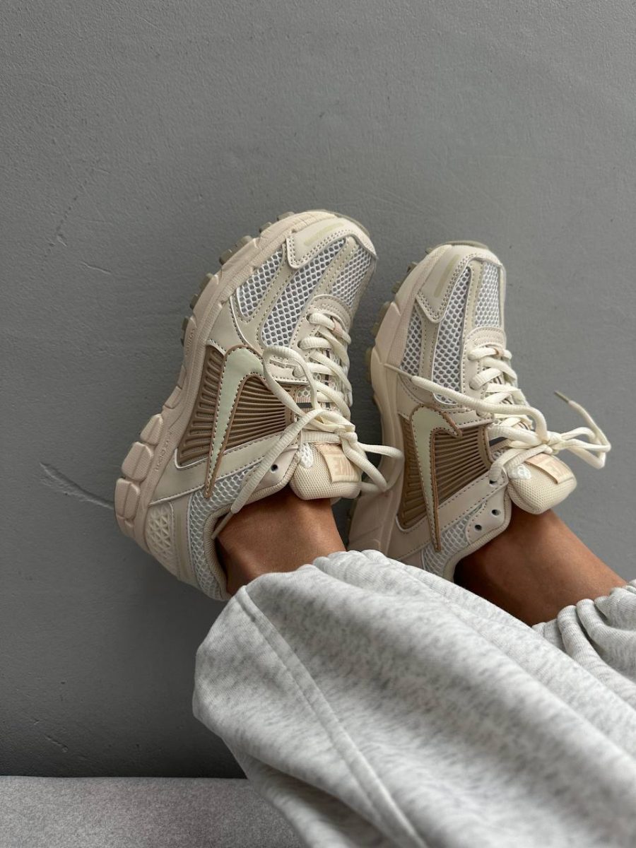 Кросівки Nike Air Zoom Vomero 5 Beige