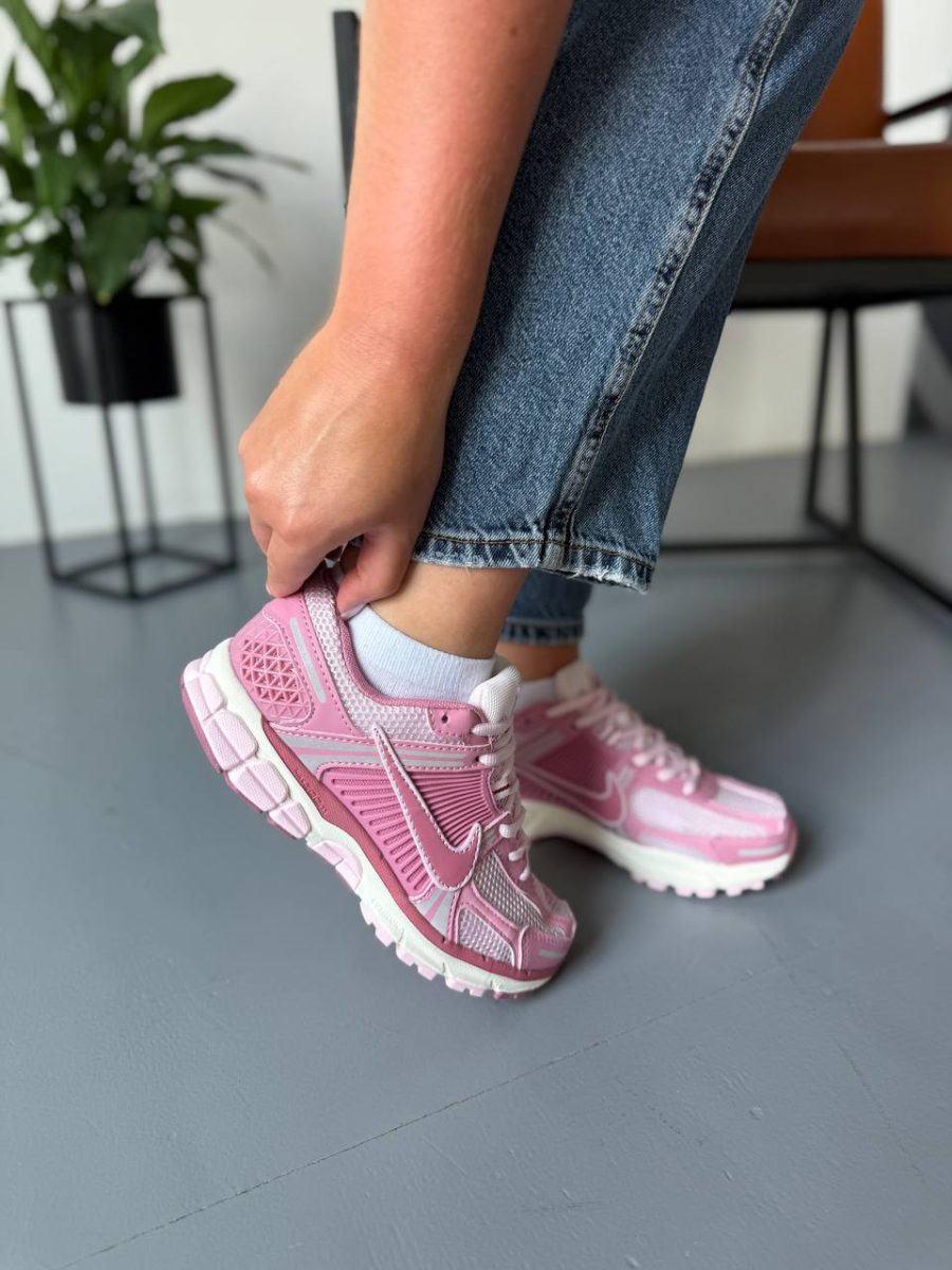 Кросівки Nike Air Zoom Vomero 5 Elemental Pink