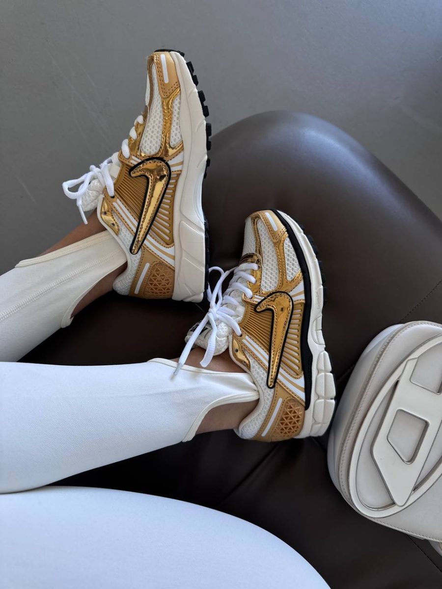 Кросівки Nike Air Zoom Vomero 5 Metallic Gold
