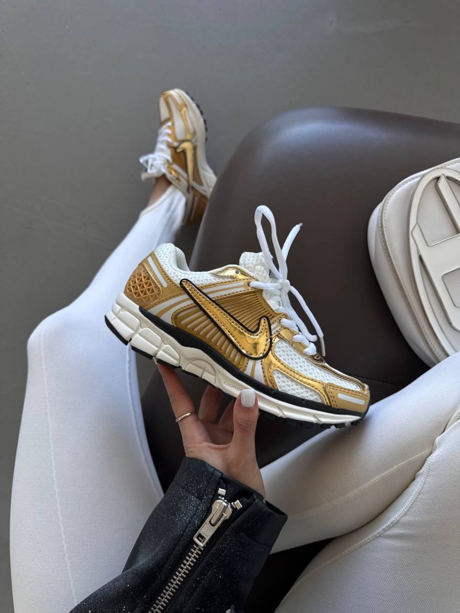 Кросівки Nike Air Zoom Vomero 5 Metallic Gold