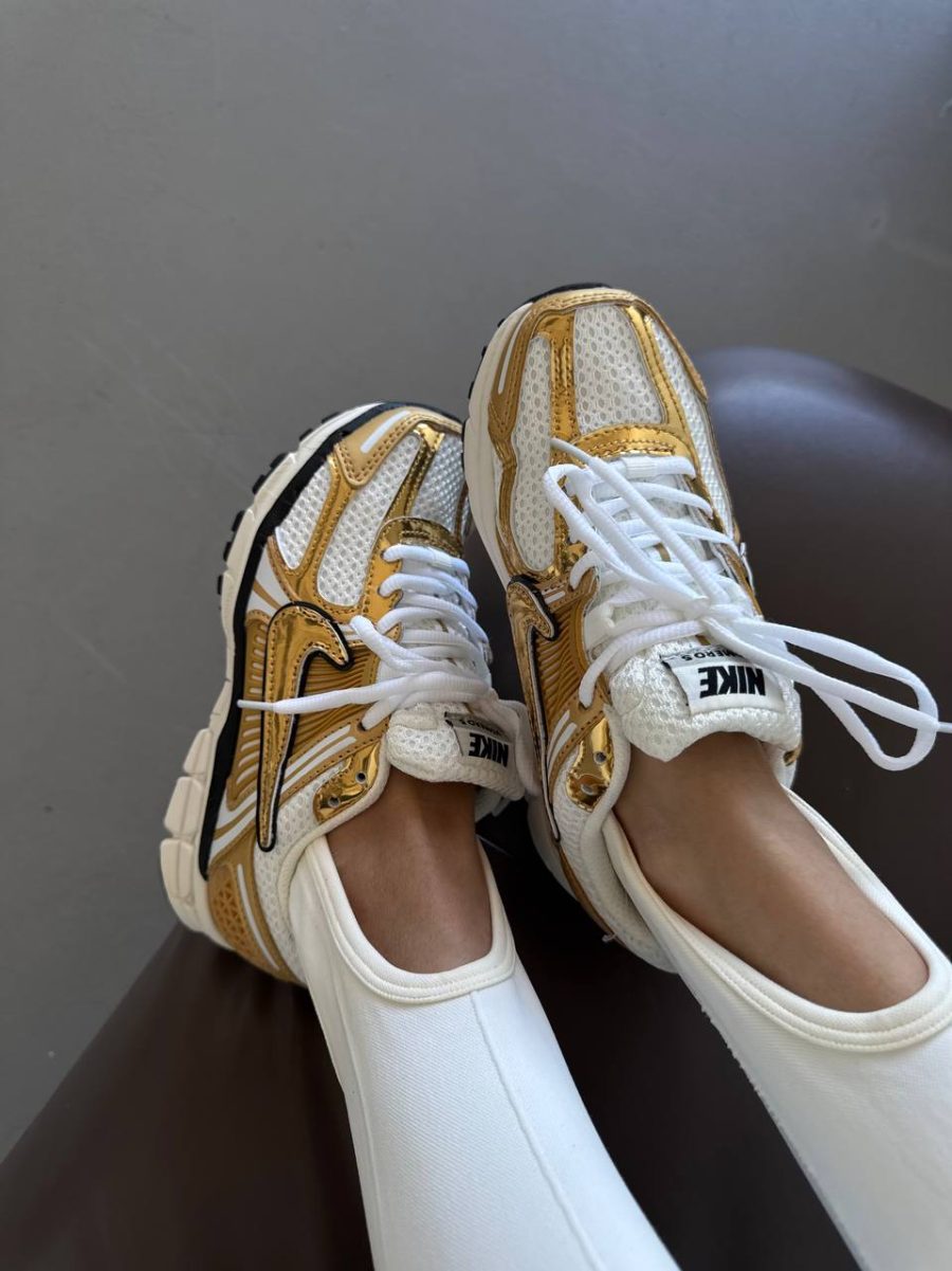 Кросівки Nike Air Zoom Vomero 5 Metallic Gold