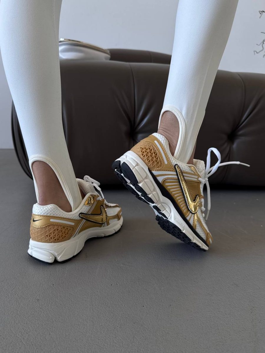 Кросівки Nike Air Zoom Vomero 5 Metallic Gold