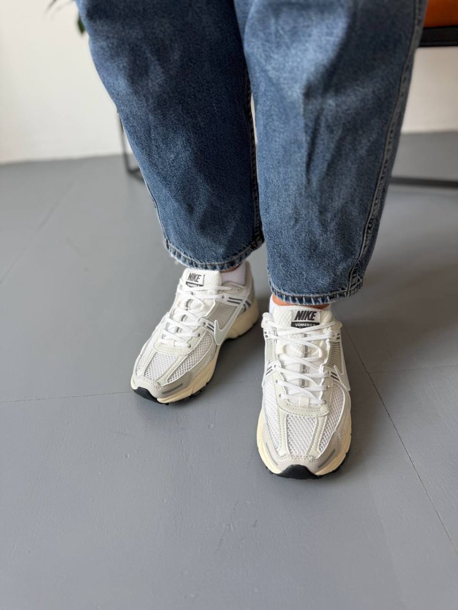 Кросівки Nike Air Zoom Vomero 5 Platinum Tint