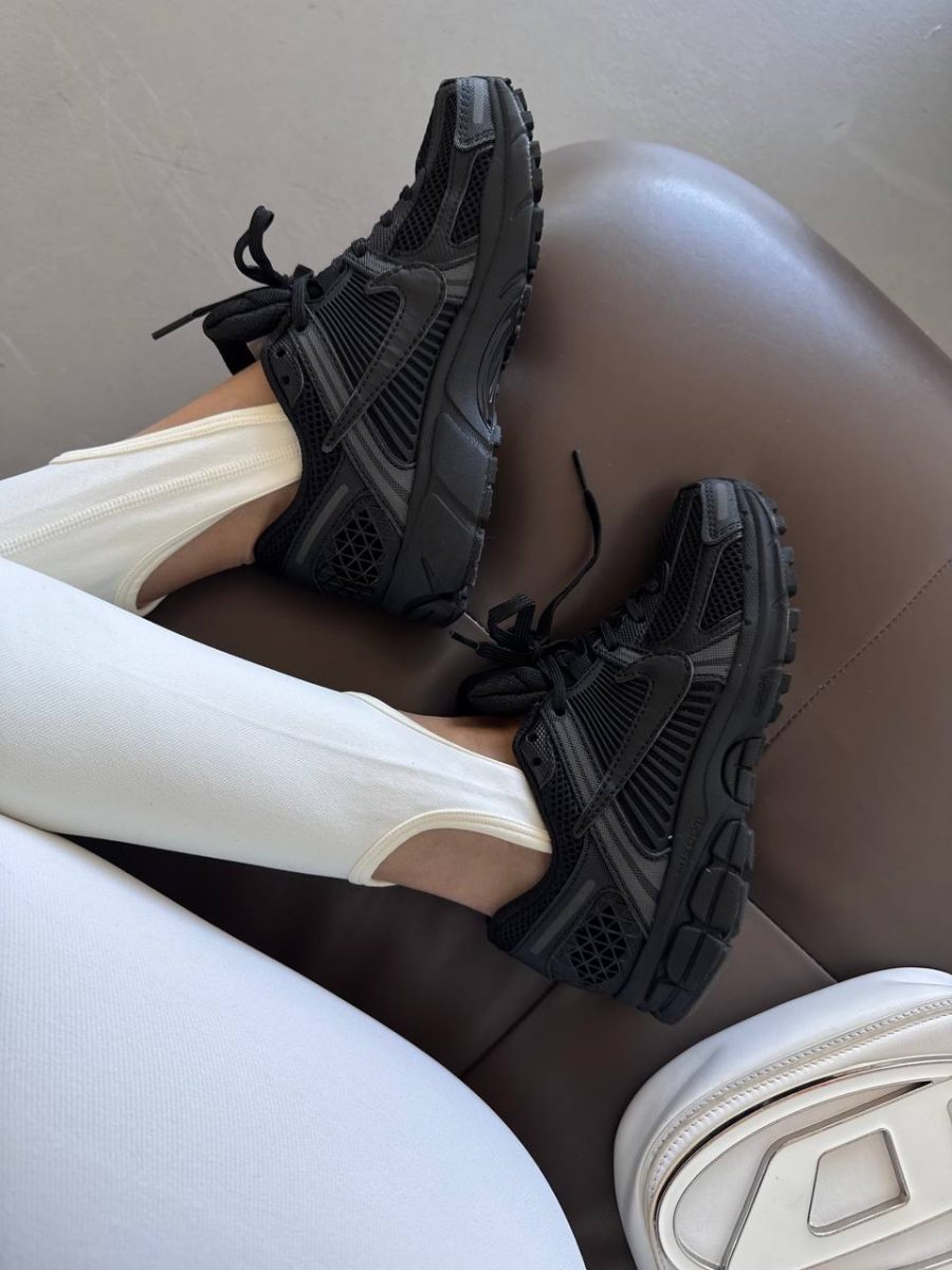 Кроссовки Nike Air Zoom Vomero 5 Triple Black