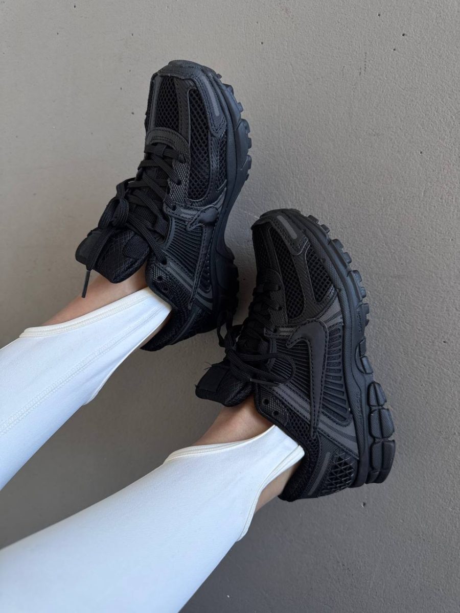 Кроссовки Nike Air Zoom Vomero 5 Triple Black