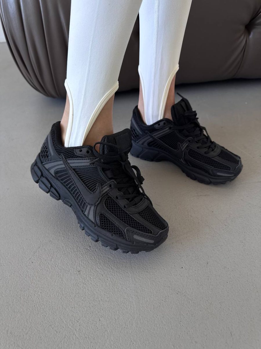 Кроссовки Nike Air Zoom Vomero 5 Triple Black
