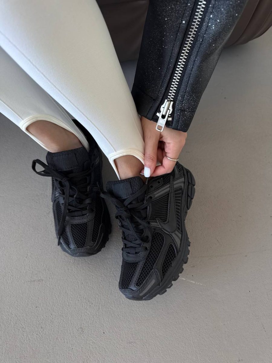 Кроссовки Nike Air Zoom Vomero 5 Triple Black
