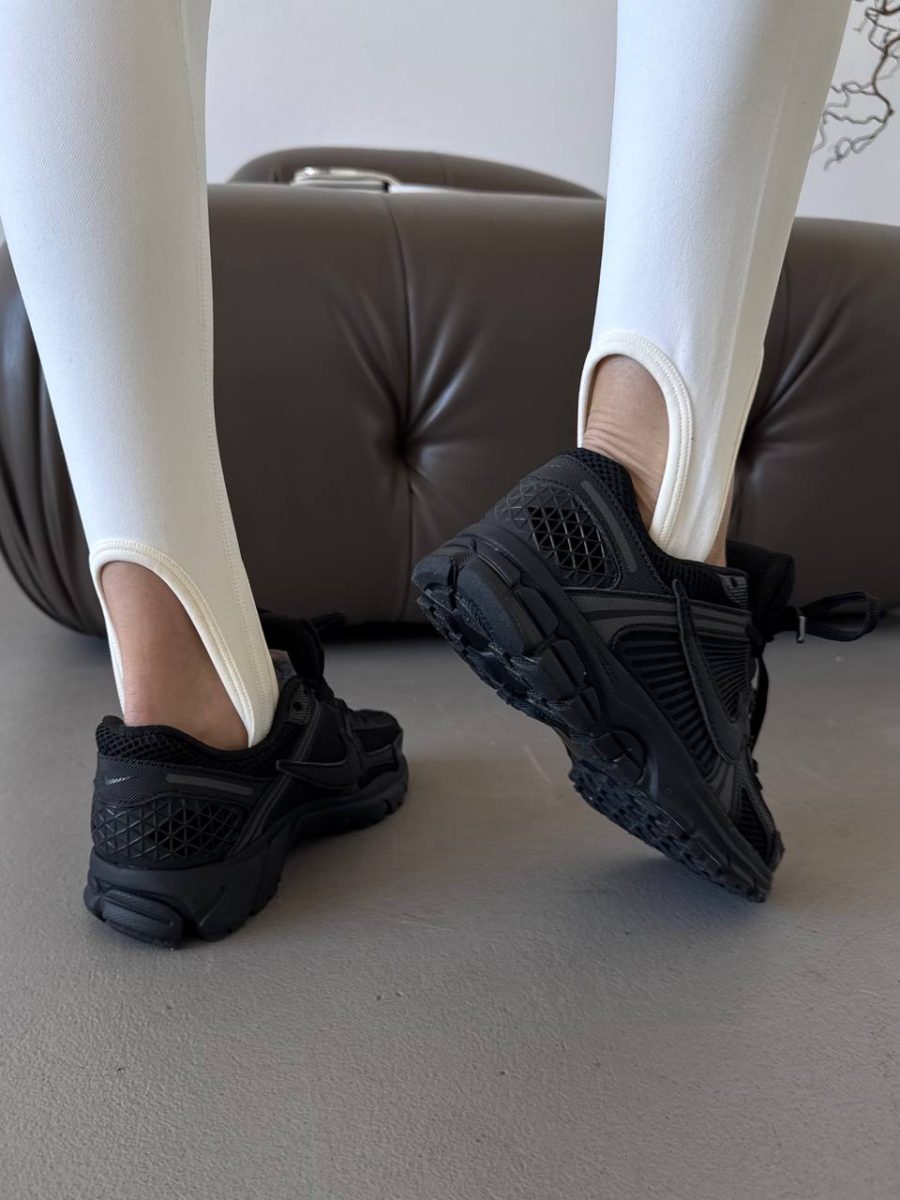 Кроссовки Nike Air Zoom Vomero 5 Triple Black