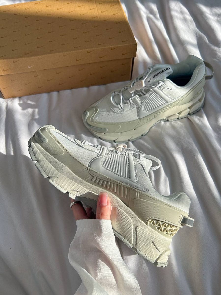 Кросівки Nike Air Zoom Vomero Roam Summit White