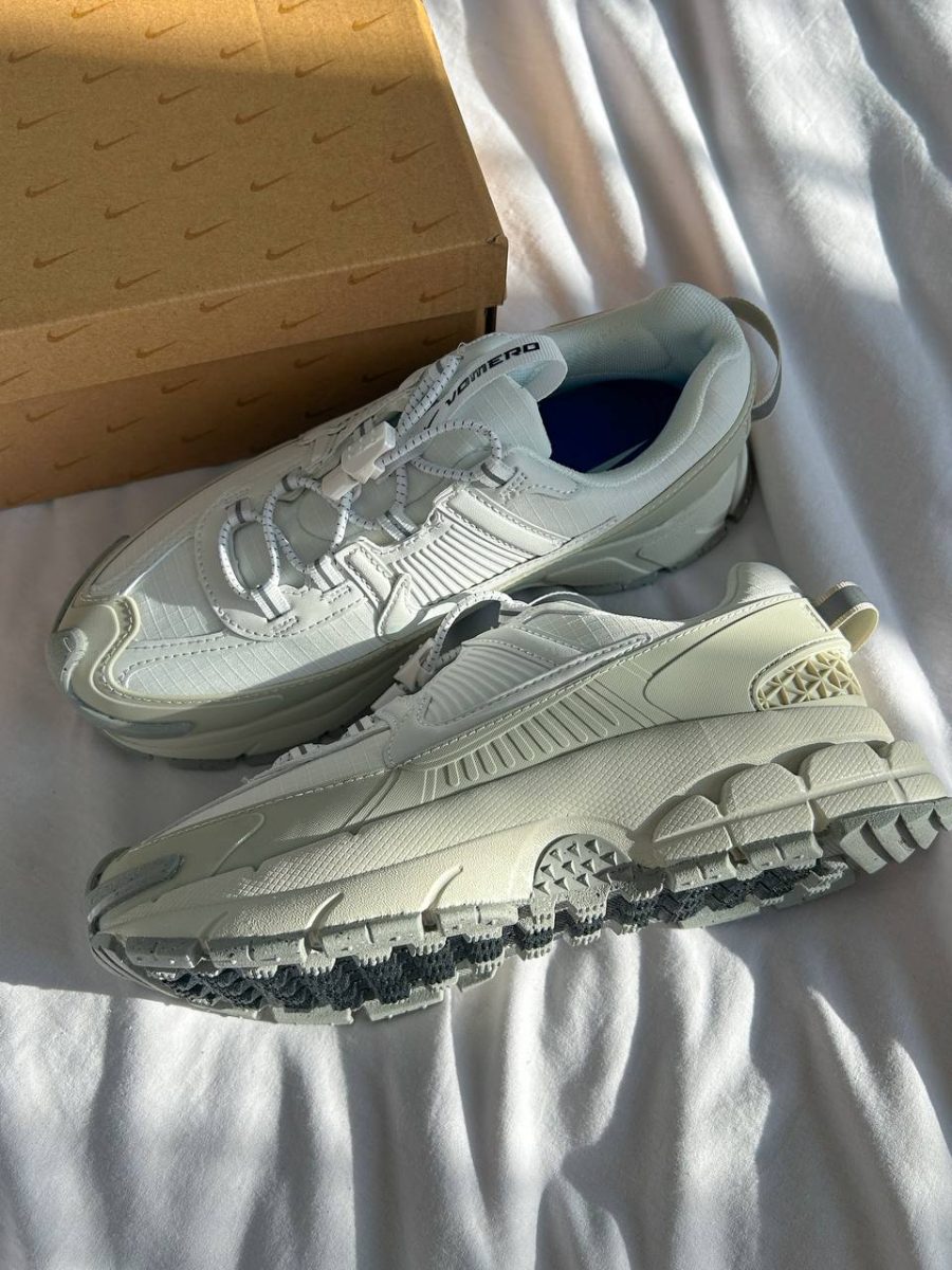 Кросівки Nike Air Zoom Vomero Roam Summit White