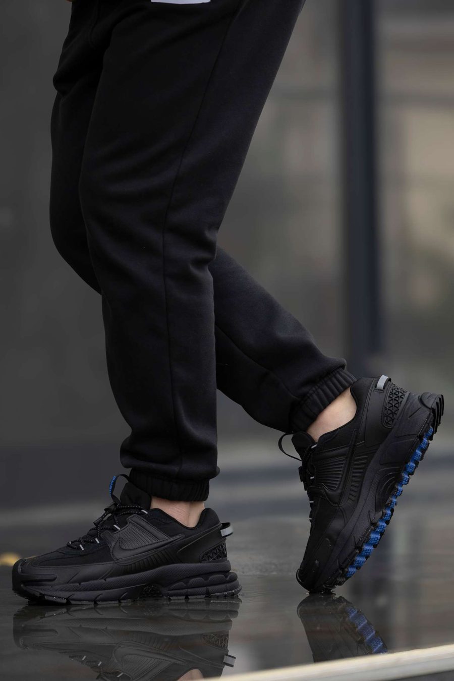 Кроссовки Nike Zoom Vomero Roam Black