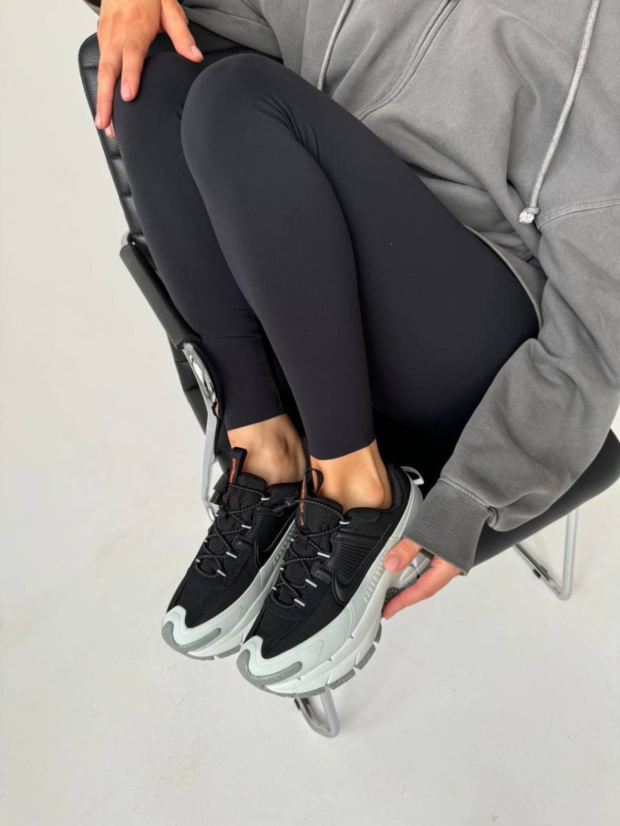 Кроссовки Nike Zoom Vomero Roam Black Light Silver