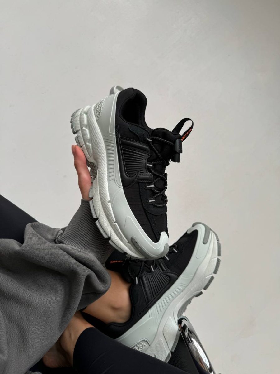 Кроссовки Nike Zoom Vomero Roam Black Light Silver