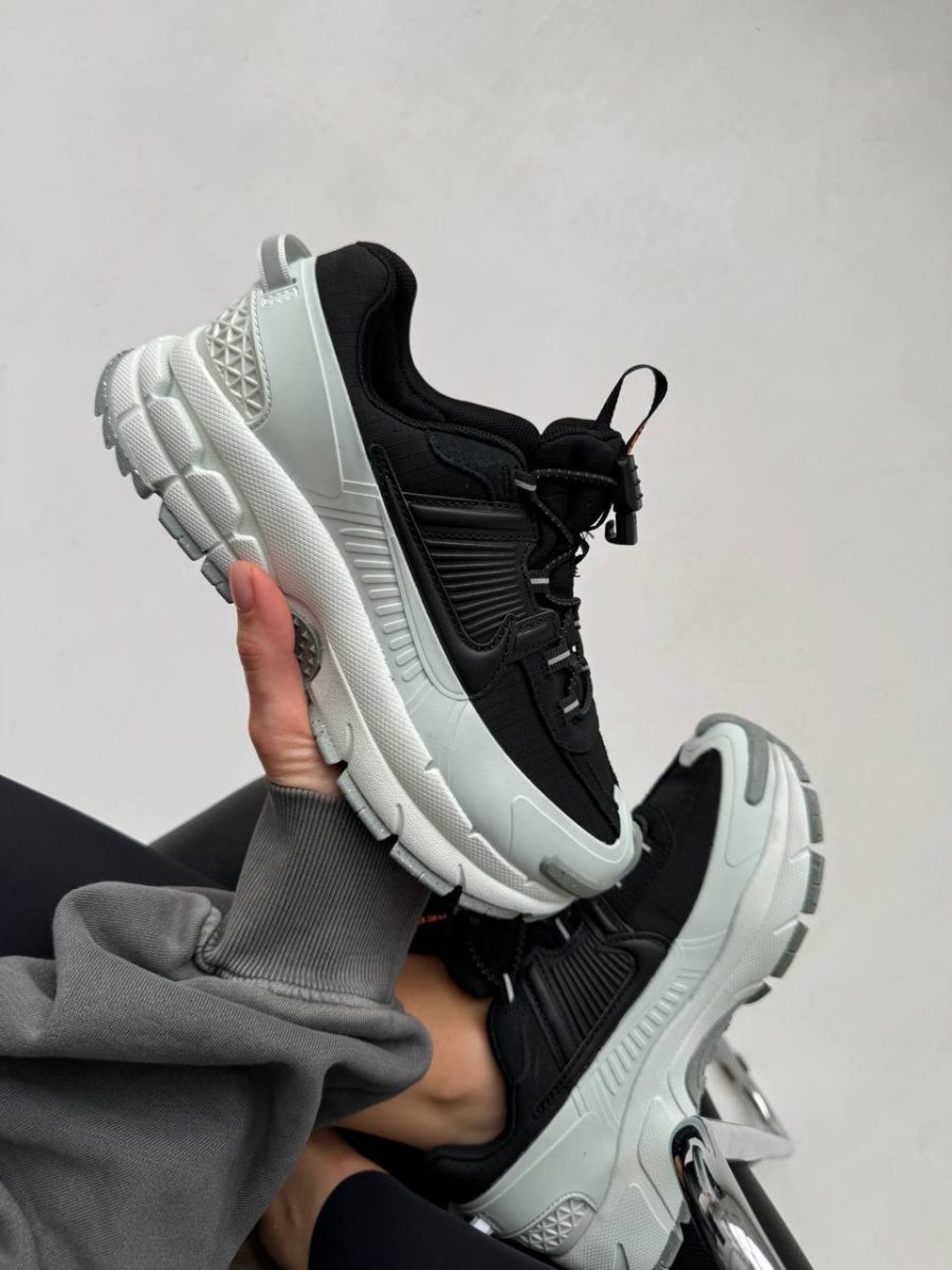 Кроссовки Nike Zoom Vomero Roam Black Light Silver