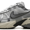 Кроссовки Nike V2K Run Pure Platinum Wolf Grey