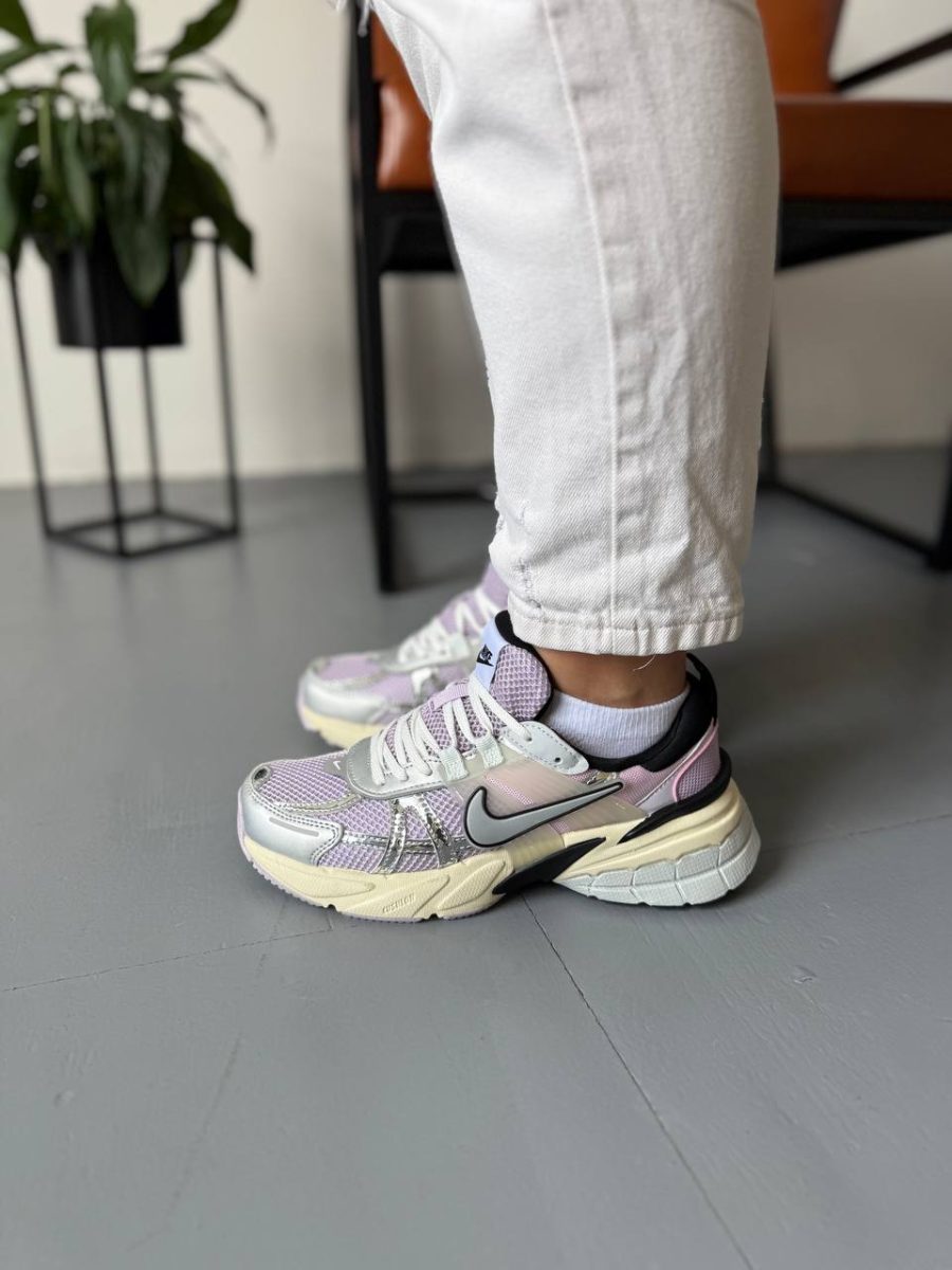 Кросівки Nike V2K Run Doll Barely Grape