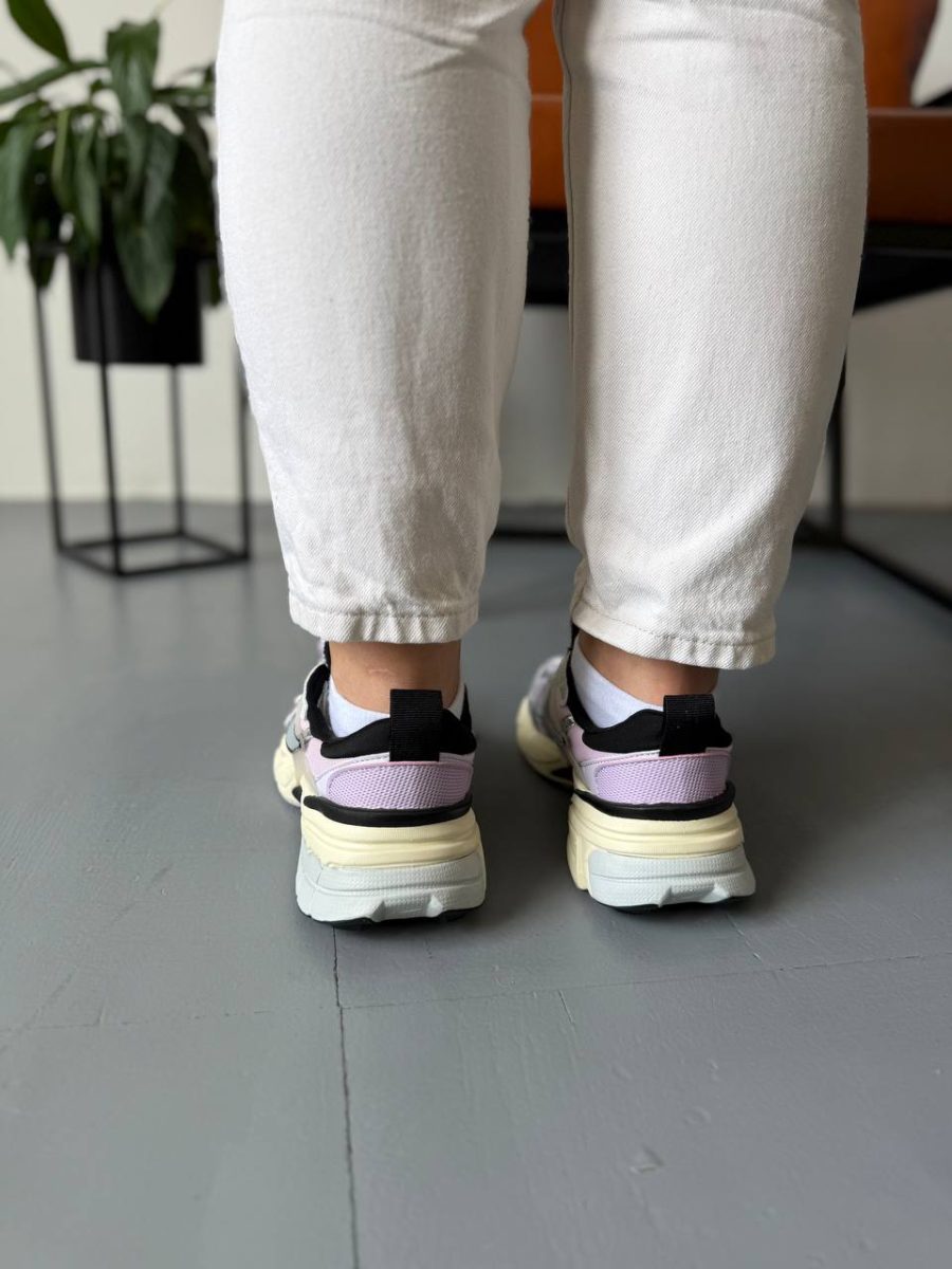 Кросівки Nike V2K Run Doll Barely Grape