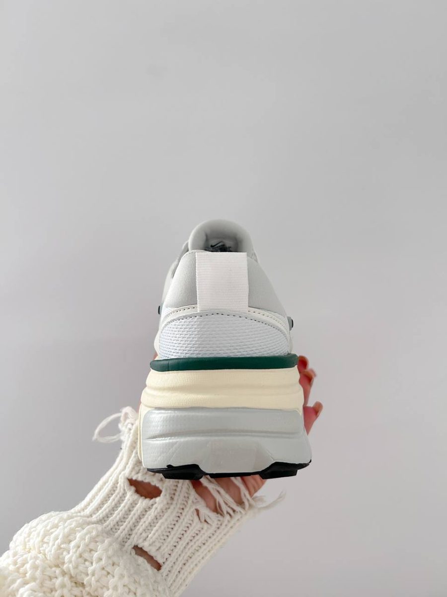 Кросівки Nike V2K Run Fir