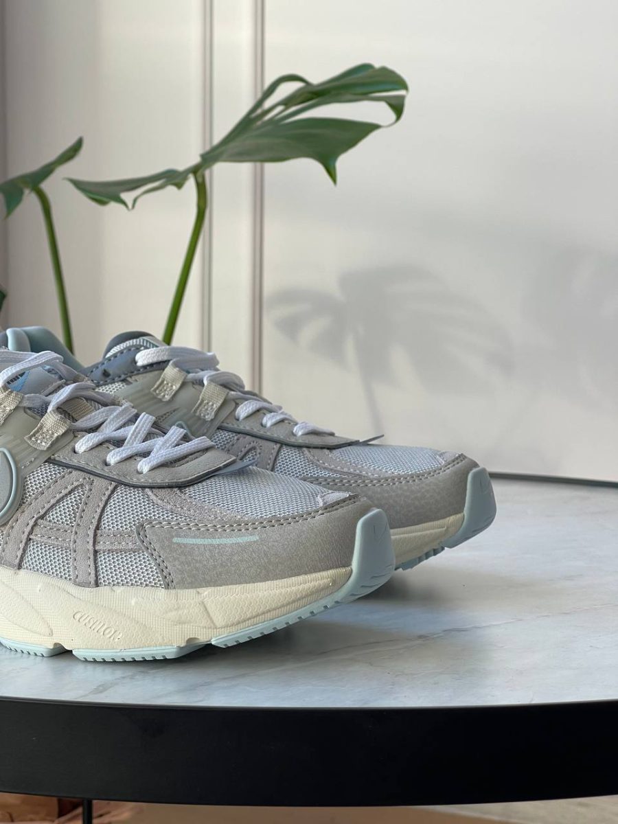 Кросівки Nike V2K Run Light Bone Iron Ore