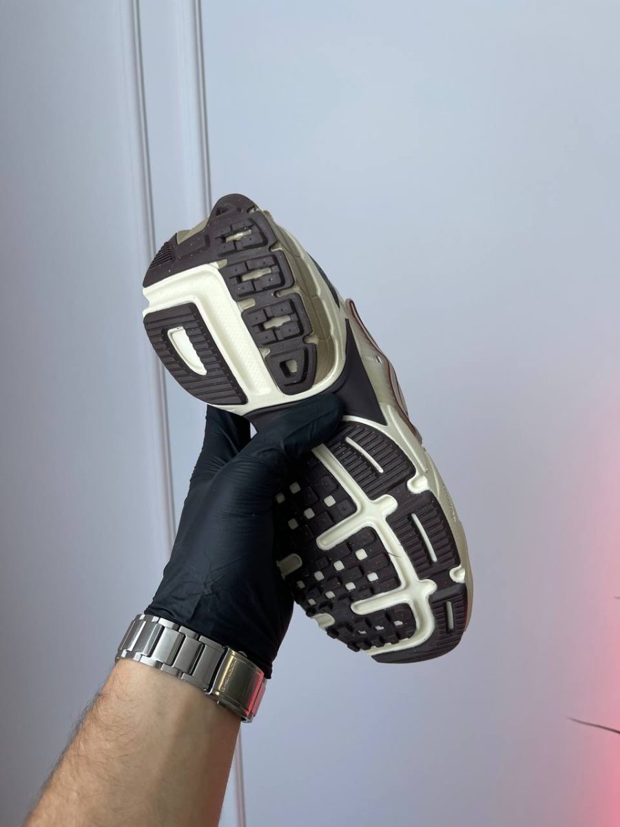 Кроссовки Nike V2K Run Light Orewood Brown