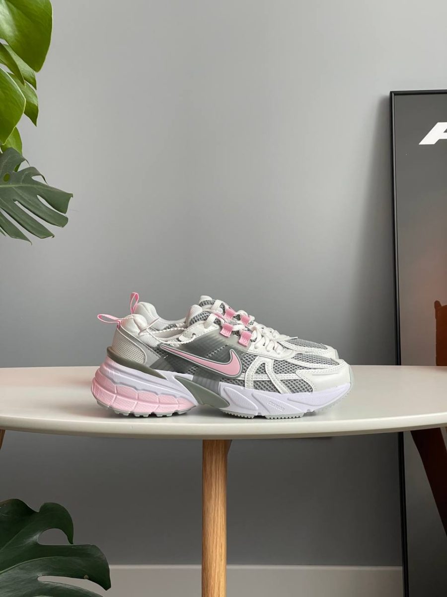 Кроссовки Nike V2K Run Pink Foam