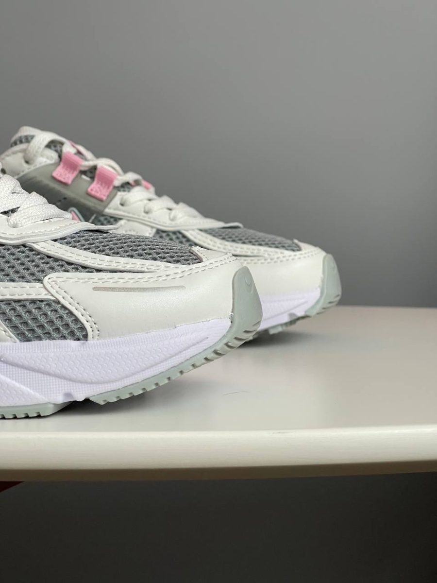 Кроссовки Nike V2K Run Pink Foam