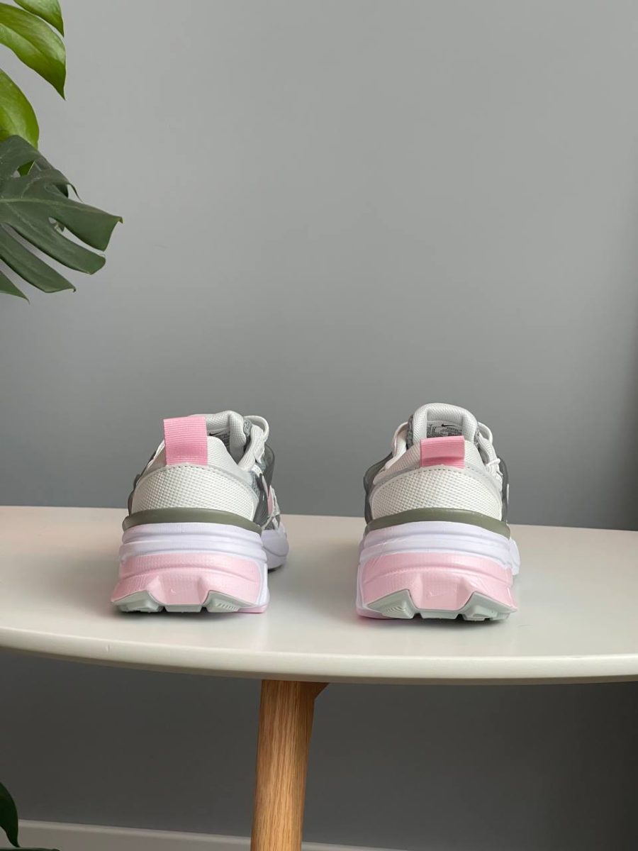Кроссовки Nike V2K Run Pink Foam