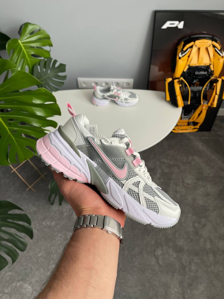 Кроссовки Nike V2K Run Pink Foam