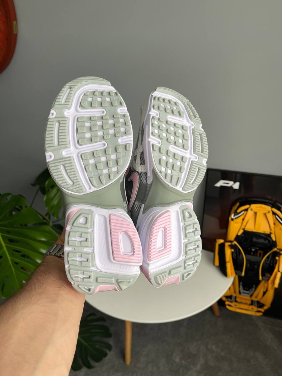Кроссовки Nike V2K Run Pink Foam